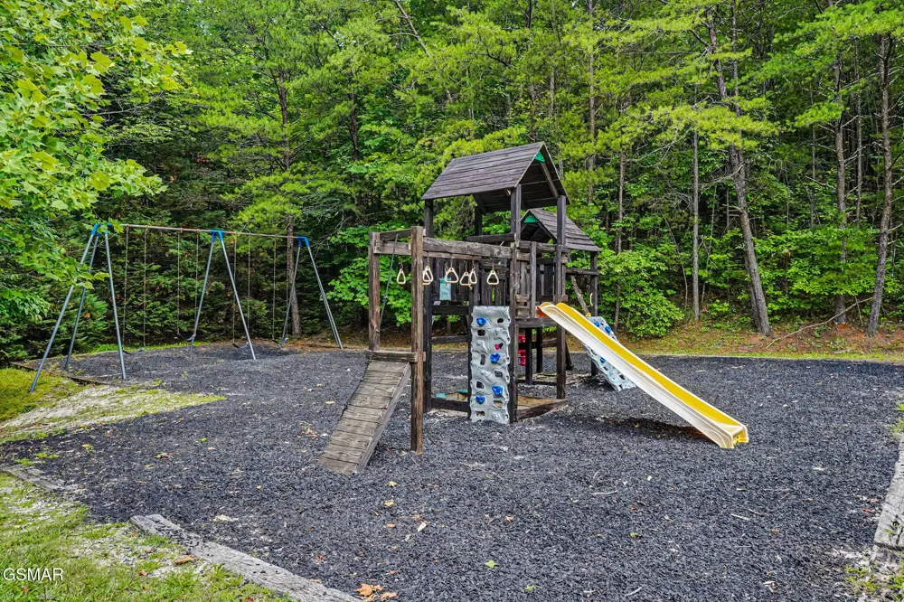 3710 Weber Road #104C Gatlinburg, TN 37738