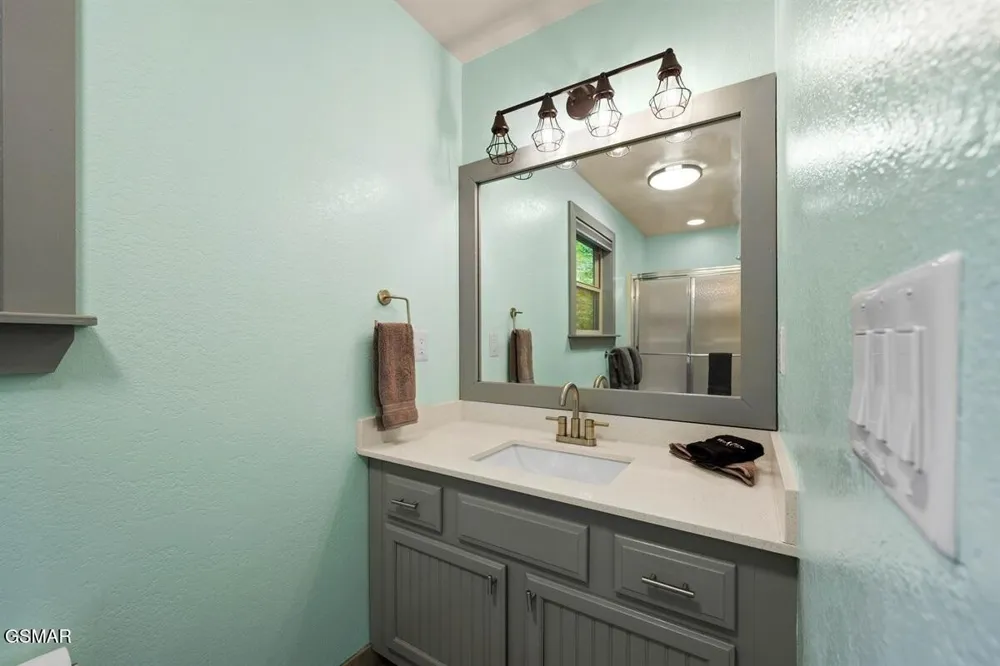 438 Laurel Road Townsend, TN 37882