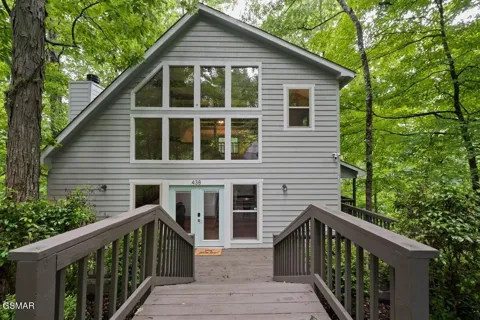 438 Laurel Road