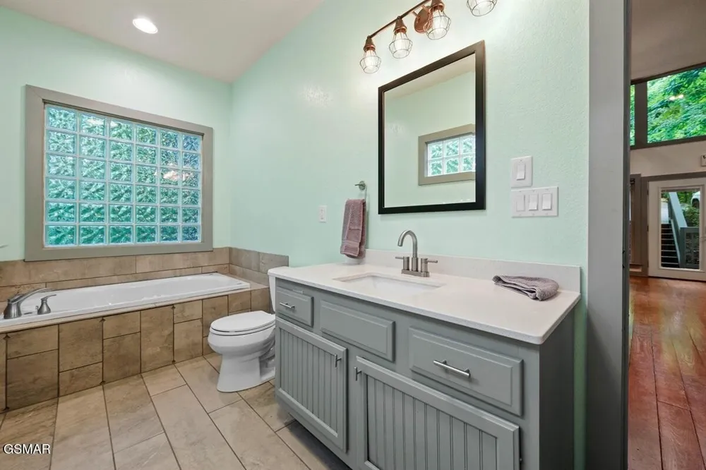 438 Laurel Road Townsend, TN 37882