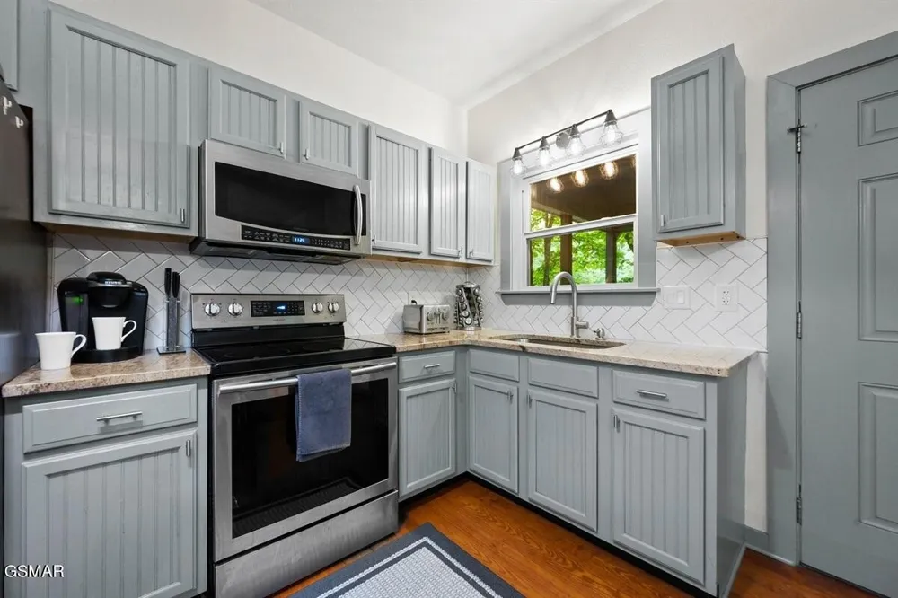 438 Laurel Road Townsend, TN 37882