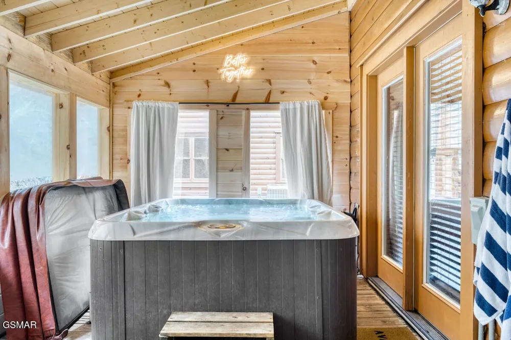 307 Caney Creek Road Pigeon Forge, TN 37863