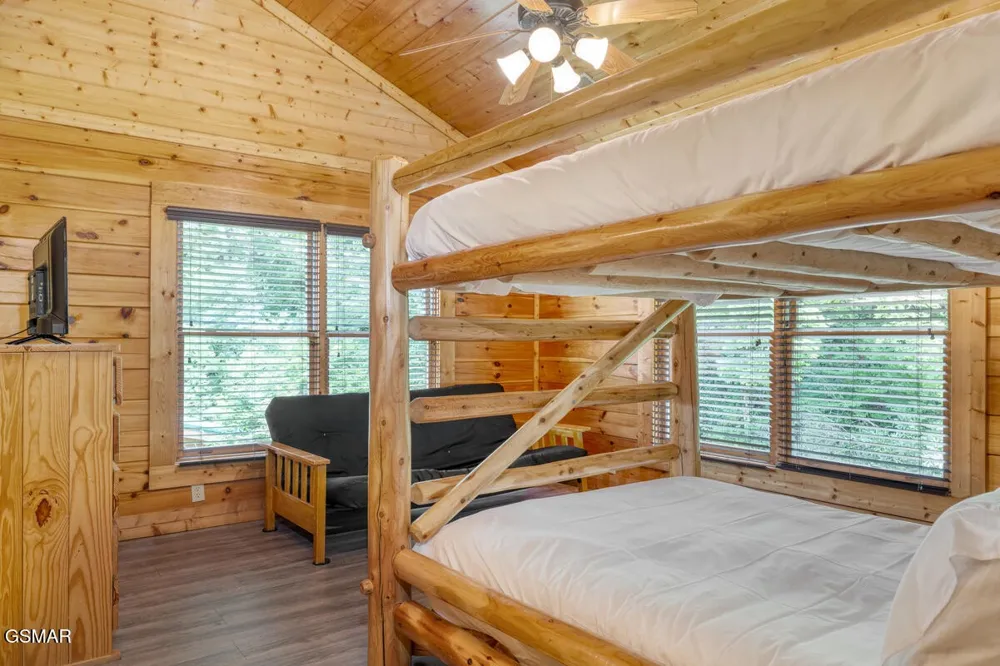 307 Caney Creek Road Pigeon Forge, TN 37863