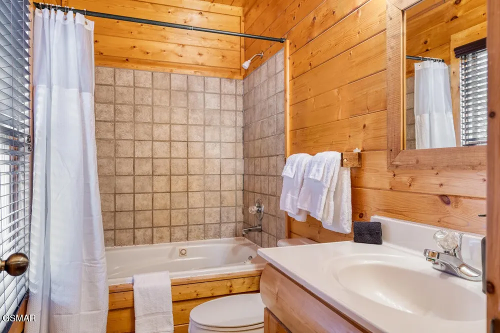 307 Caney Creek Road Pigeon Forge, TN 37863