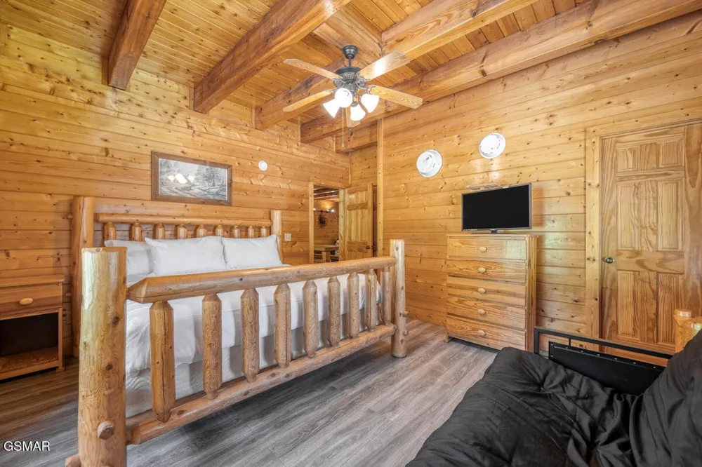 307 Caney Creek Road Pigeon Forge, TN 37863