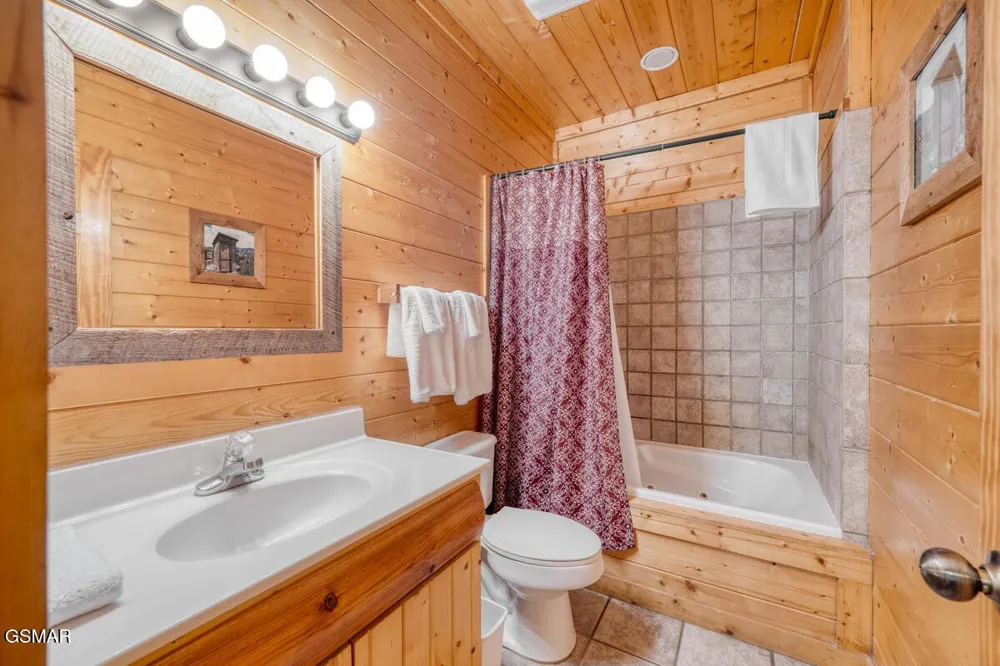 307 Caney Creek Road Pigeon Forge, TN 37863