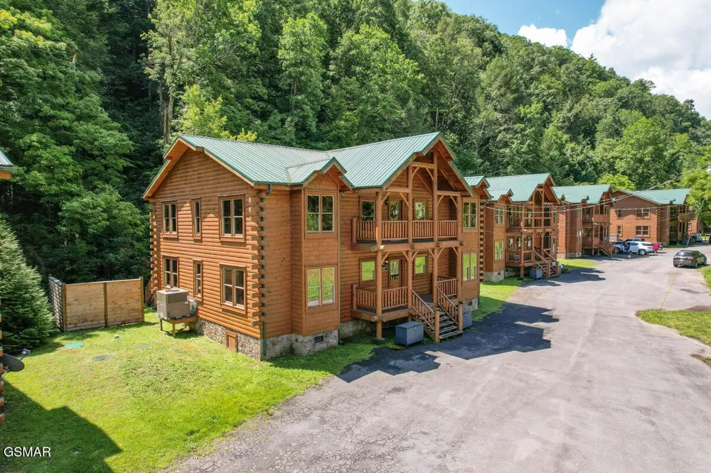 307 Caney Creek Road Pigeon Forge, TN 37863