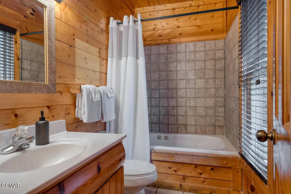 307 Caney Creek Road Pigeon Forge, TN 37863