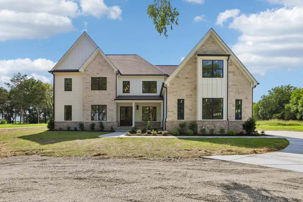 3390 Mealer Rd Chapel Hill, TN 37034