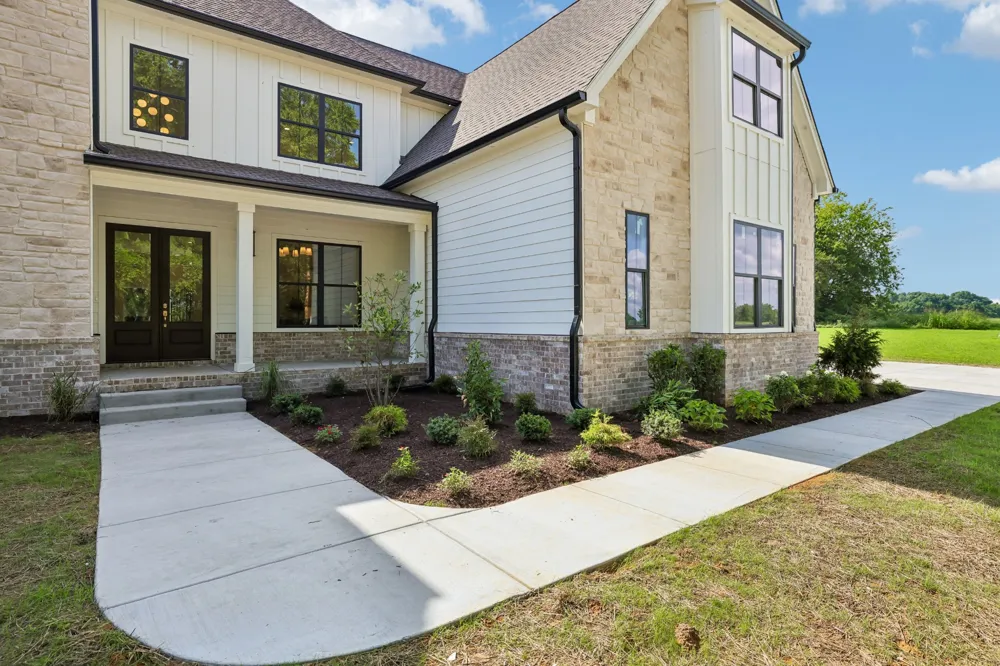 3390 Mealer Rd Chapel Hill, TN 37034