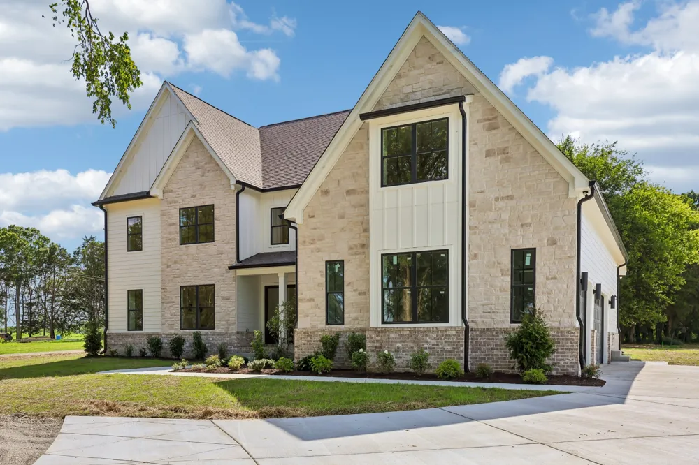 3390 Mealer Rd Chapel Hill, TN 37034