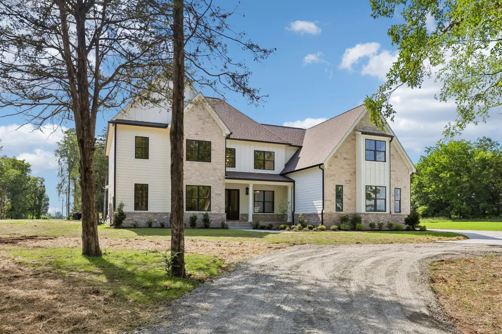 3390 Mealer Rd Chapel Hill, TN 37034
