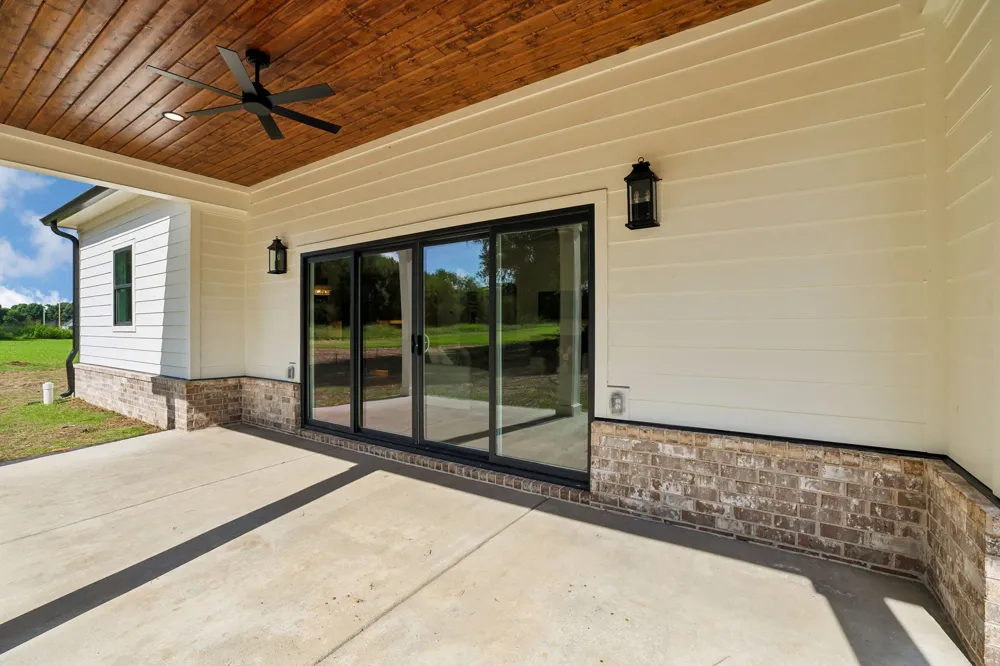 3390 Mealer Rd Chapel Hill, TN 37034