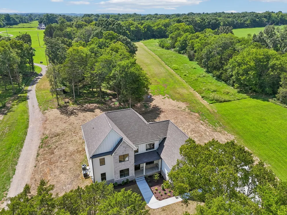 3390 Mealer Rd Chapel Hill, TN 37034