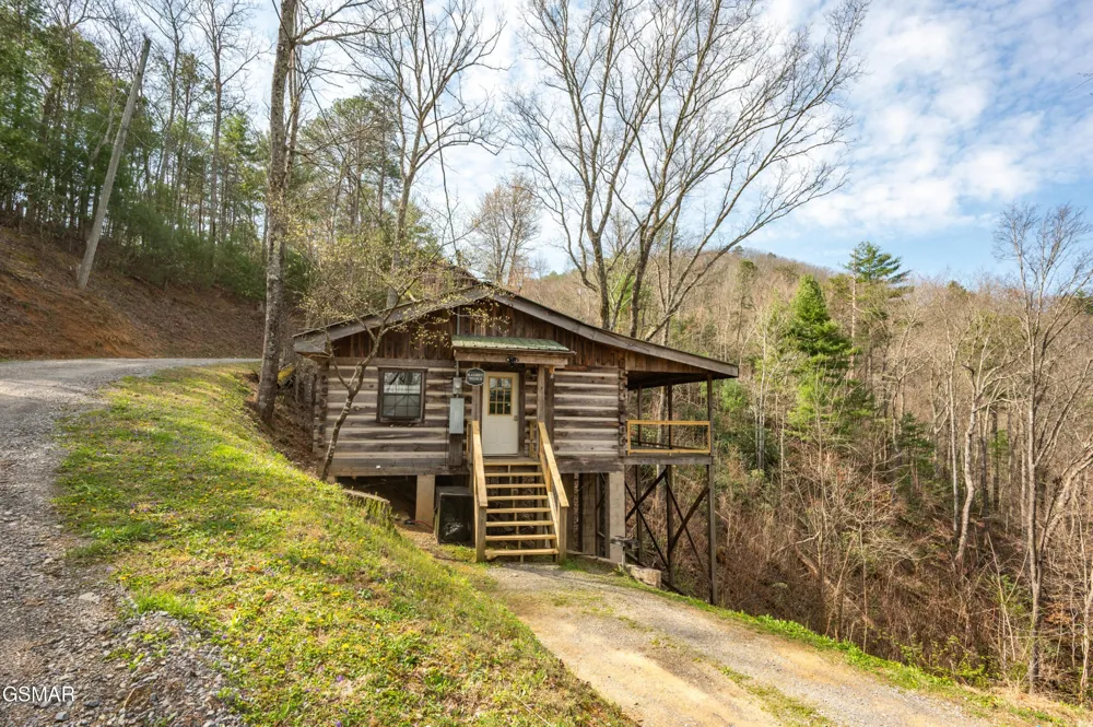 460 Boat Gunnel Road Townsend, TN 37882