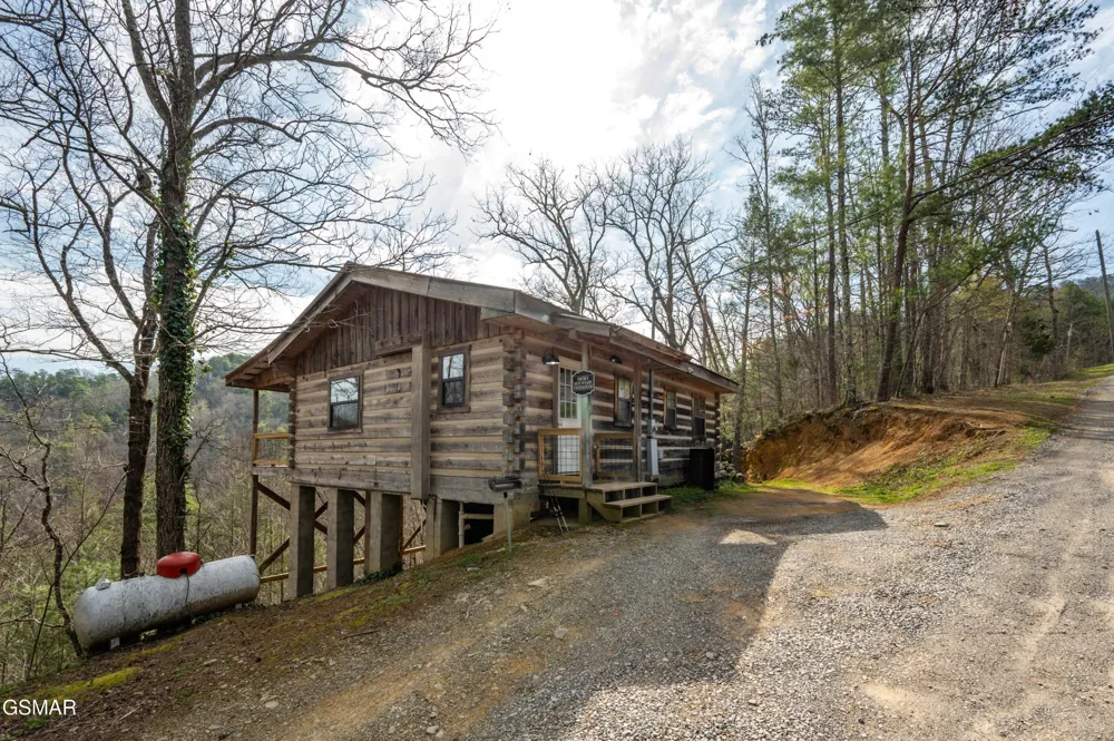 460 Boat Gunnel Road Townsend, TN 37882