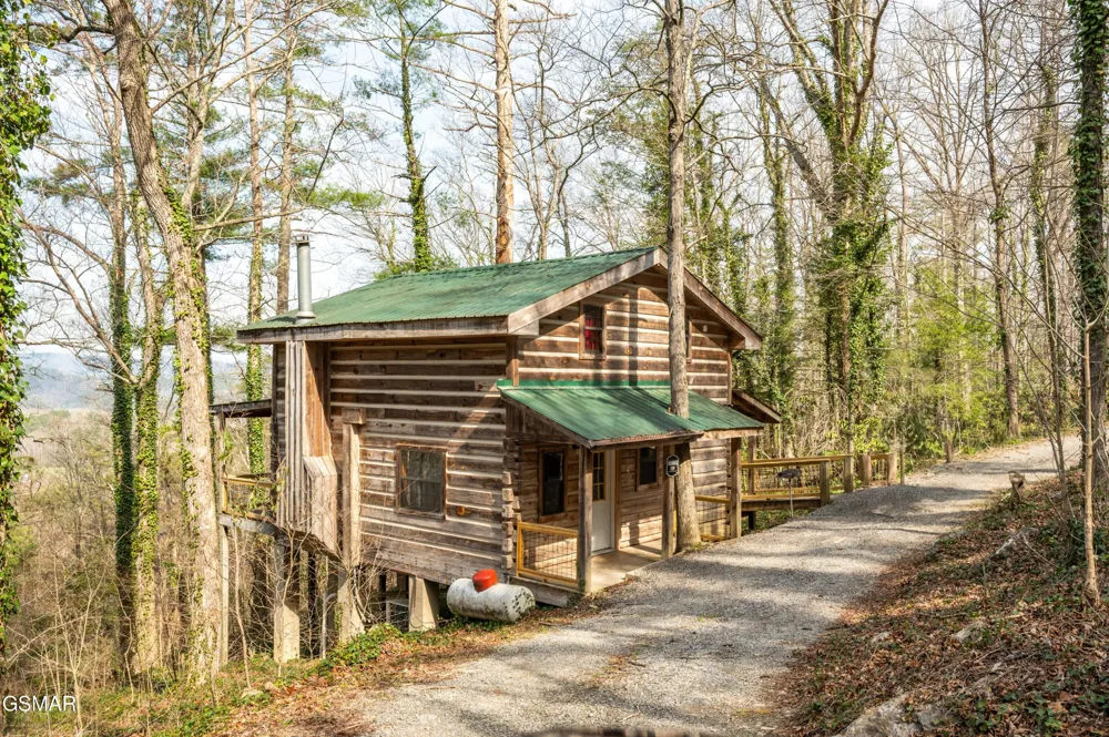 460 Boat Gunnel Road Townsend, TN 37882