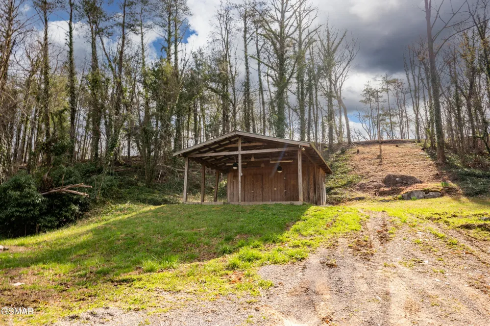 460 Boat Gunnel Road Townsend, TN 37882