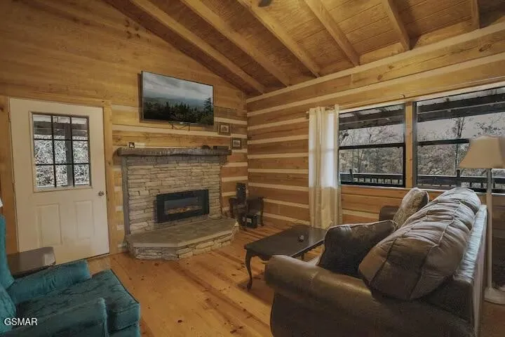 460 Boat Gunnel Road Townsend, TN 37882
