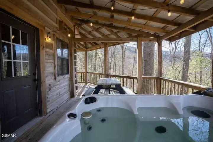 460 Boat Gunnel Road Townsend, TN 37882