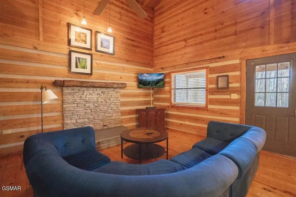 460 Boat Gunnel Road Townsend, TN 37882