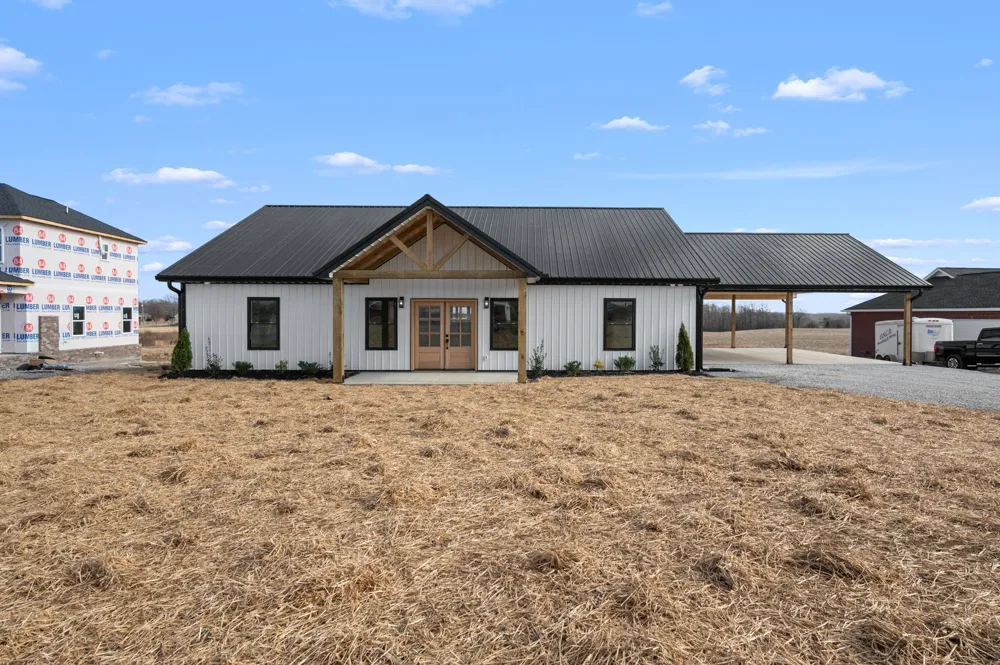 6245 McMinnville Hwy Smithville, TN 37166