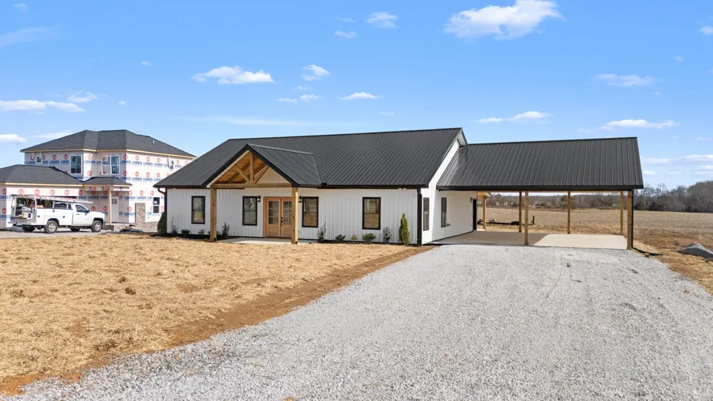 6245 McMinnville Hwy Smithville, TN 37166