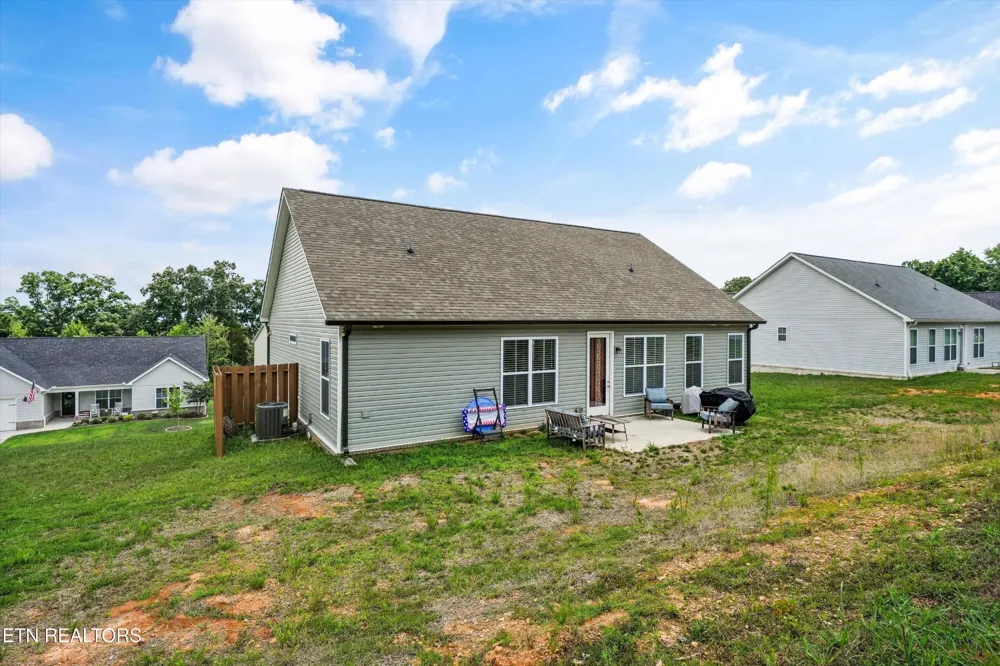 8121 Chapel Hill Lane Knoxville, TN 37938