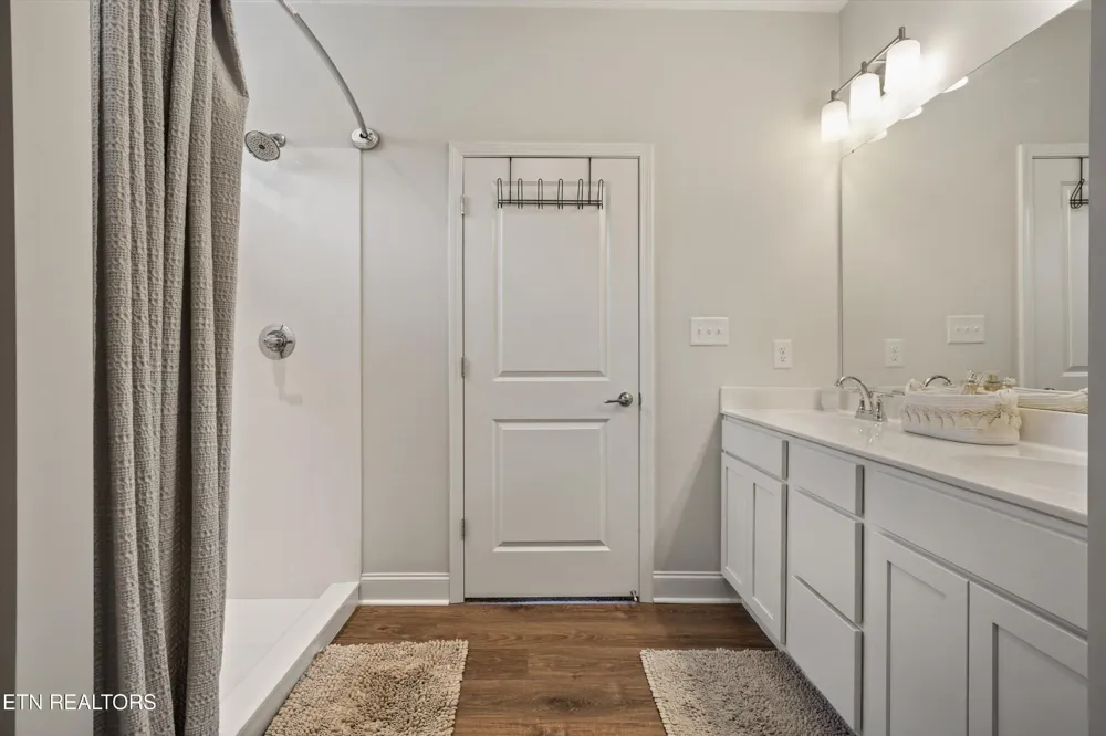 8121 Chapel Hill Lane Knoxville, TN 37938