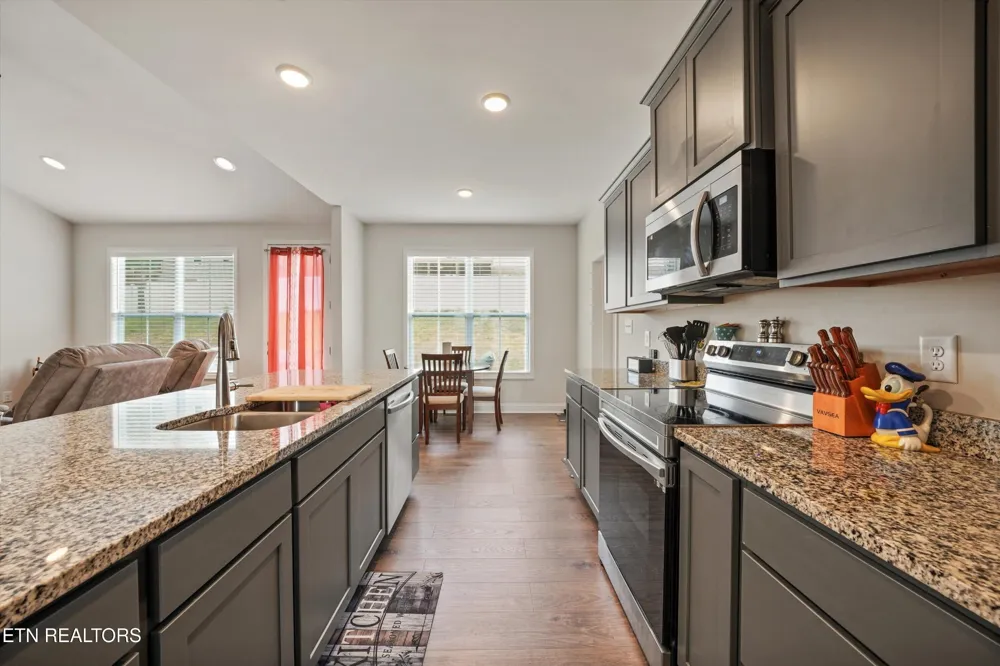8121 Chapel Hill Lane Knoxville, TN 37938