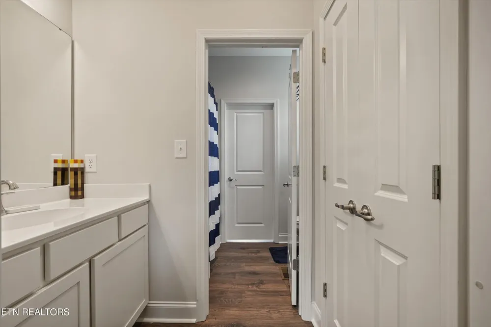 8121 Chapel Hill Lane Knoxville, TN 37938