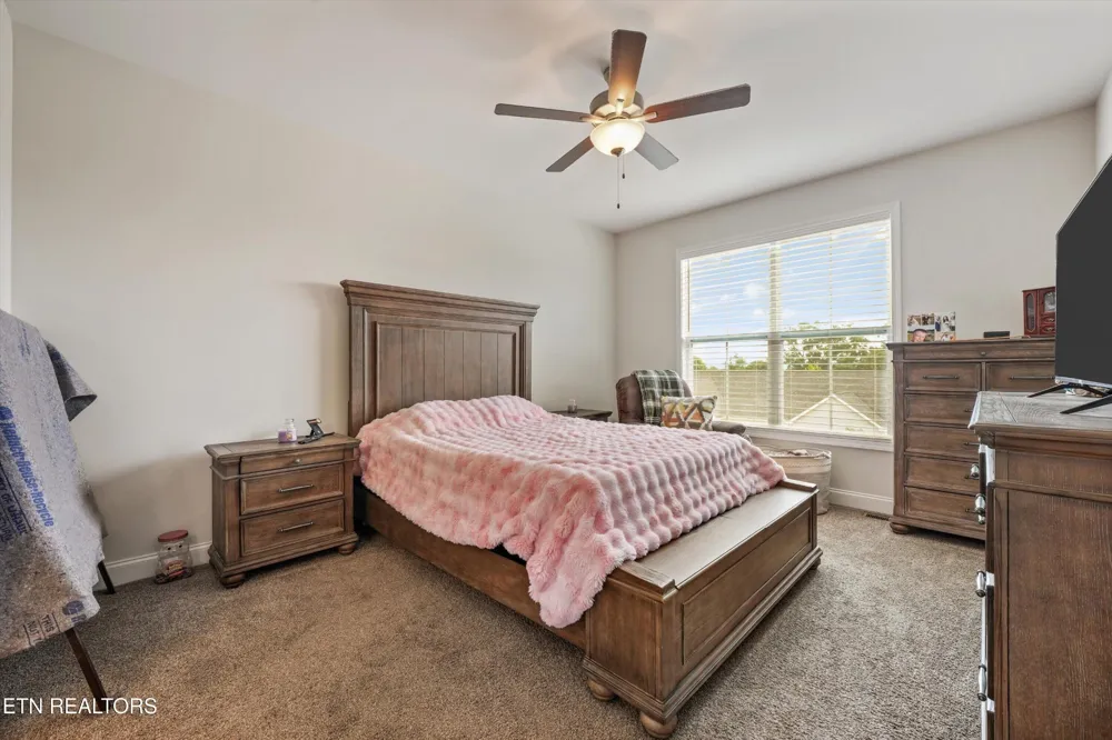 8121 Chapel Hill Lane Knoxville, TN 37938