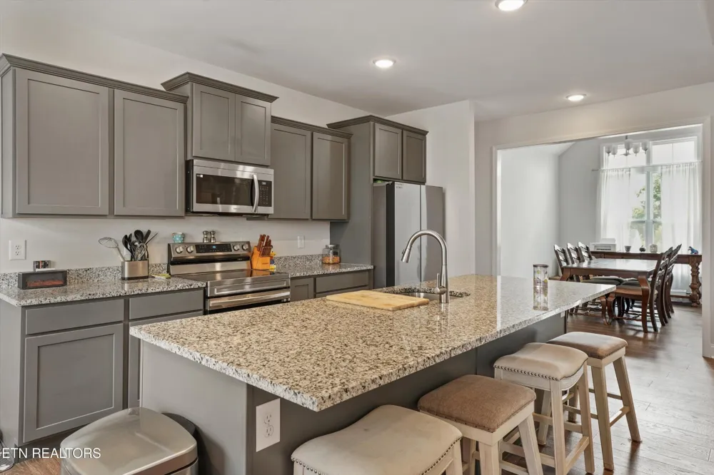 8121 Chapel Hill Lane Knoxville, TN 37938
