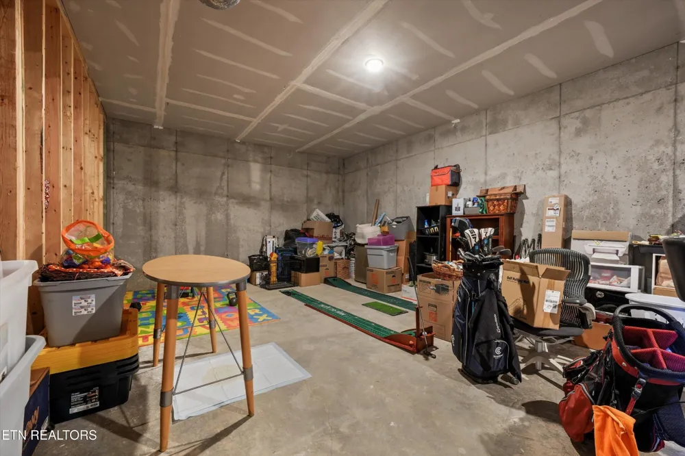 8121 Chapel Hill Lane Knoxville, TN 37938
