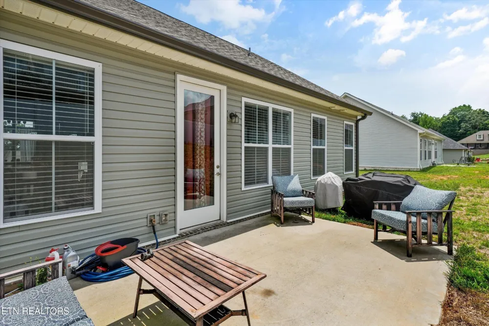 8121 Chapel Hill Lane Knoxville, TN 37938