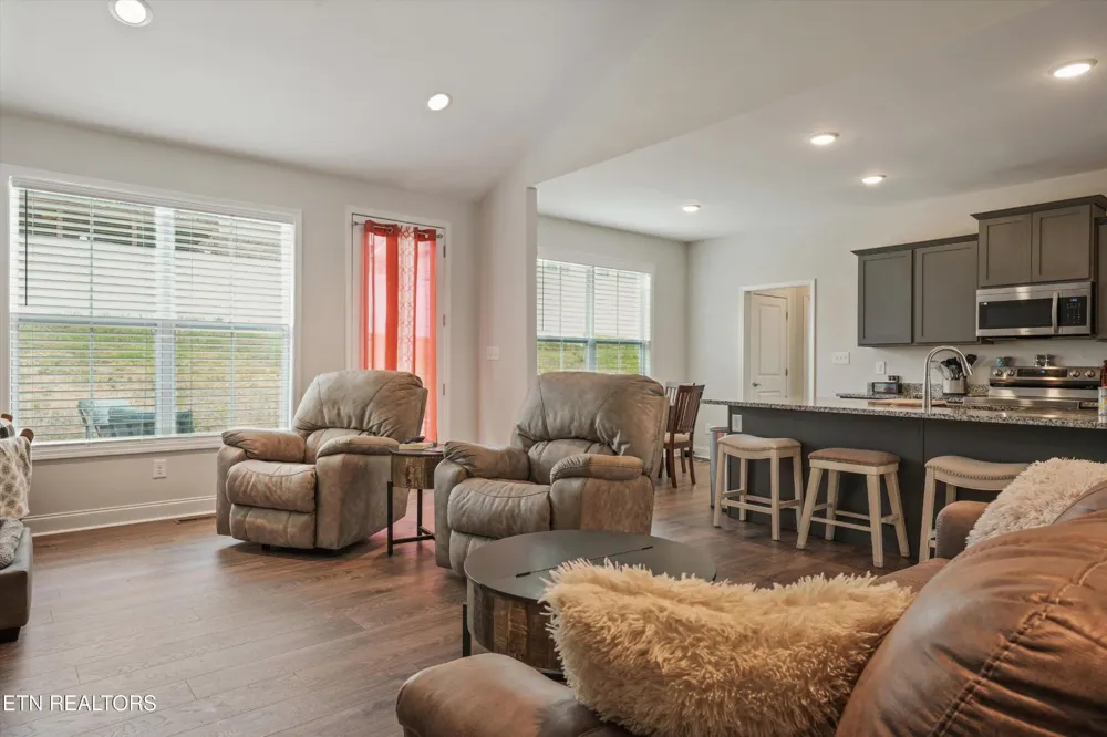 8121 Chapel Hill Lane Knoxville, TN 37938