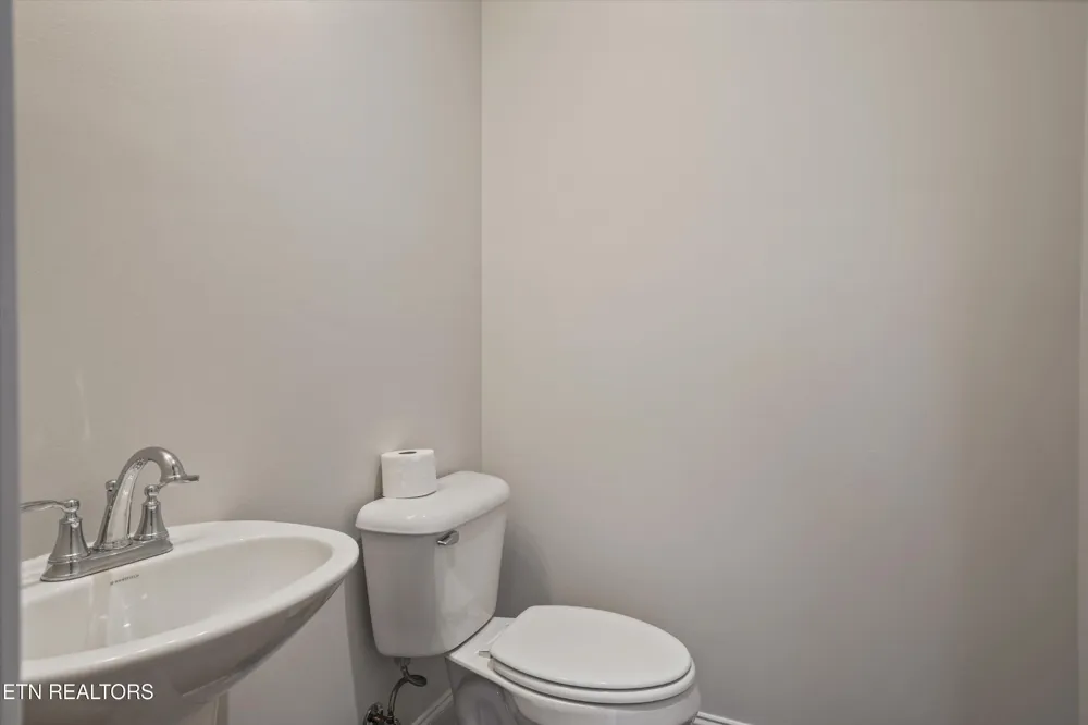 8121 Chapel Hill Lane Knoxville, TN 37938