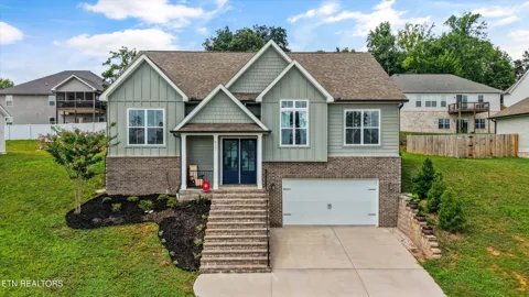 8121 Chapel Hill Lane