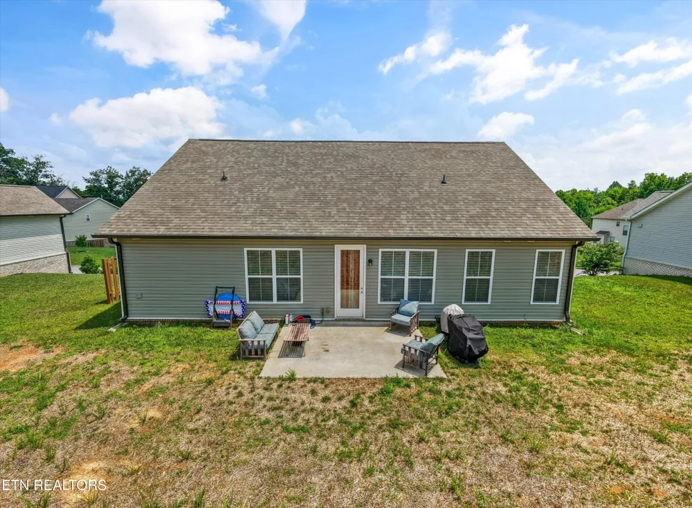 8121 Chapel Hill Lane Knoxville, TN 37938
