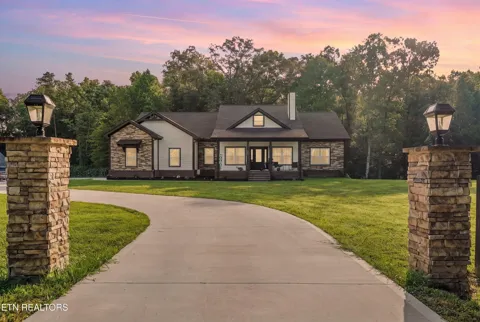 964 Deerwood Drive