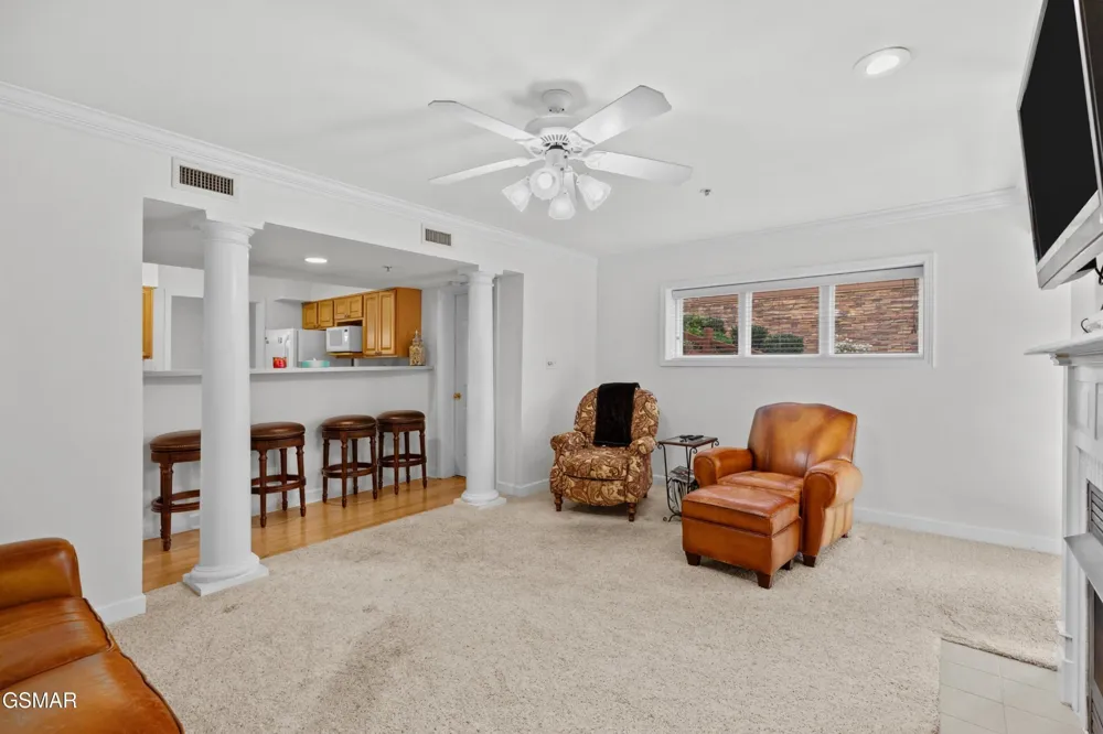 601 River Place Way #UNIT B101 Sevierville, TN 37862