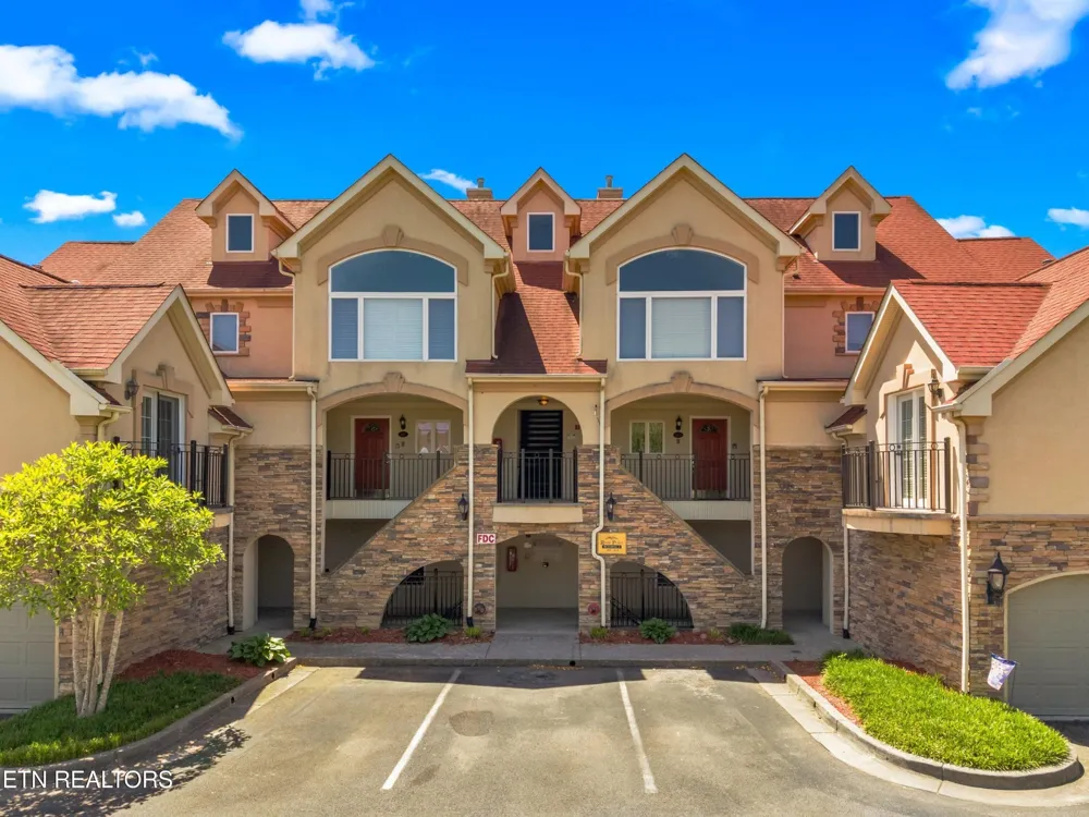601 River Place Way #B101 Sevierville, TN 37862