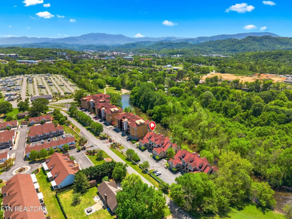 601 River Place Way #B101 Sevierville, TN 37862
