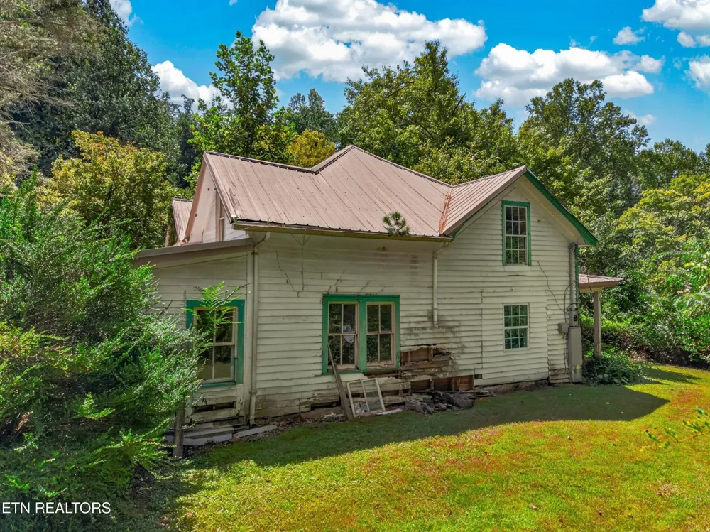 264 Beech Branch Rd Gatlinburg, TN 37738