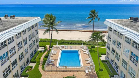 3851 OCEAN BOULEVARD #202