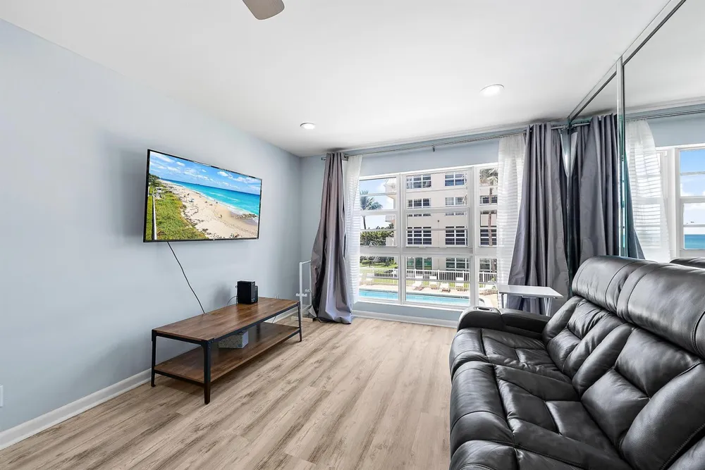 3851 OCEAN BOULEVARD #202 Gulf Stream, FL 33483