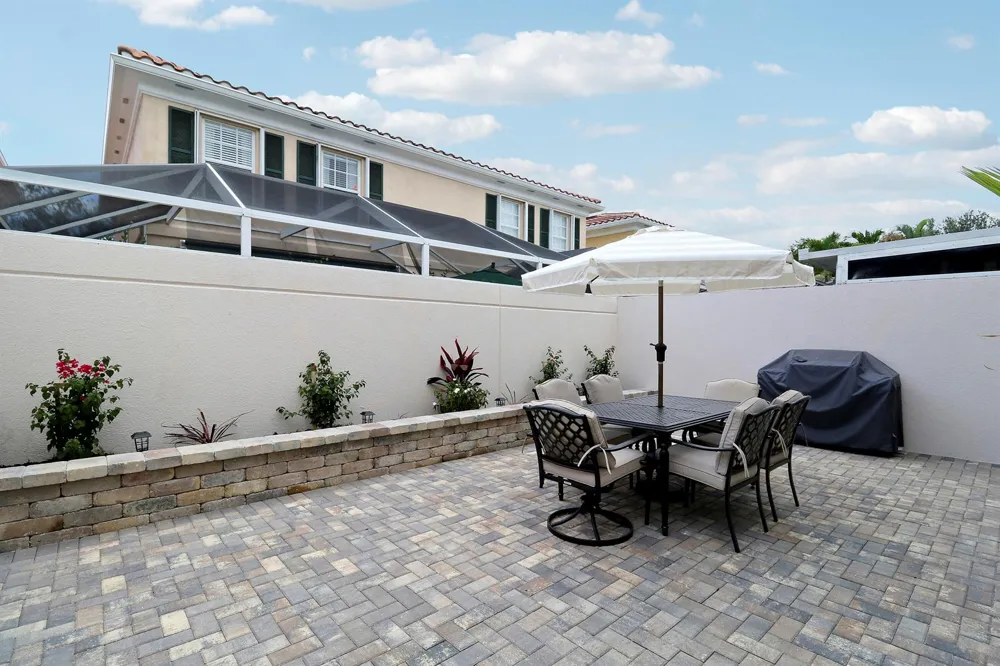 73 Laurel Oaks Circle Jupiter, FL 33469