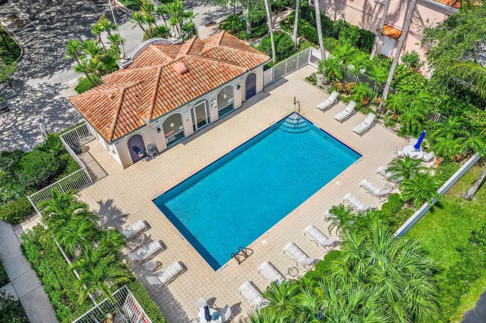 73 Laurel Oaks Circle Jupiter, FL 33469