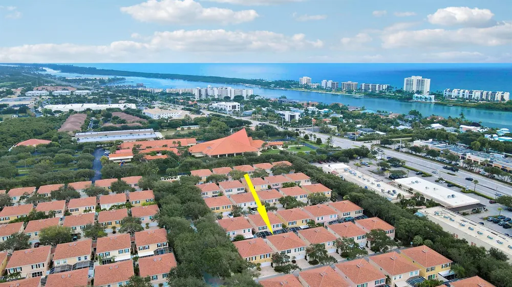 73 Laurel Oaks Circle Jupiter, FL 33469