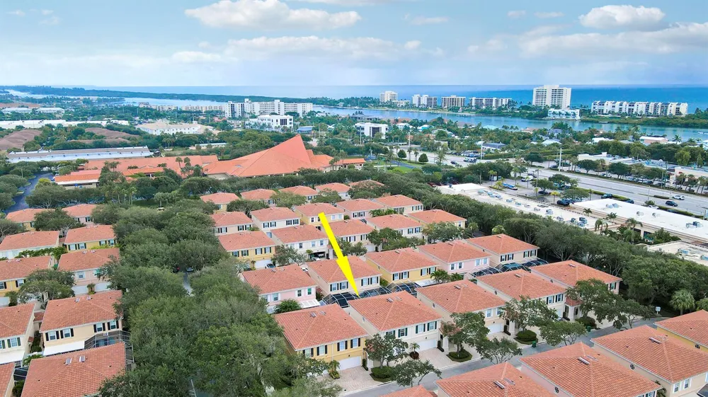 73 Laurel Oaks Circle Jupiter, FL 33469